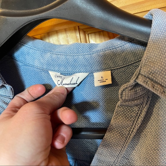 Soft and Airy Quarter Length Top - Picture 3 of 4